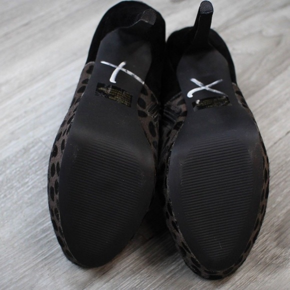 Colin Stuart Black Leapord Shootie Platform Heel - Picture 4 of 6